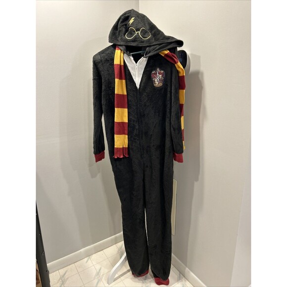 Harry Potter Gryffindor Fleece One Piece Pajamas Costume PJs S 4/6 Halloween - Picture 1 of 6